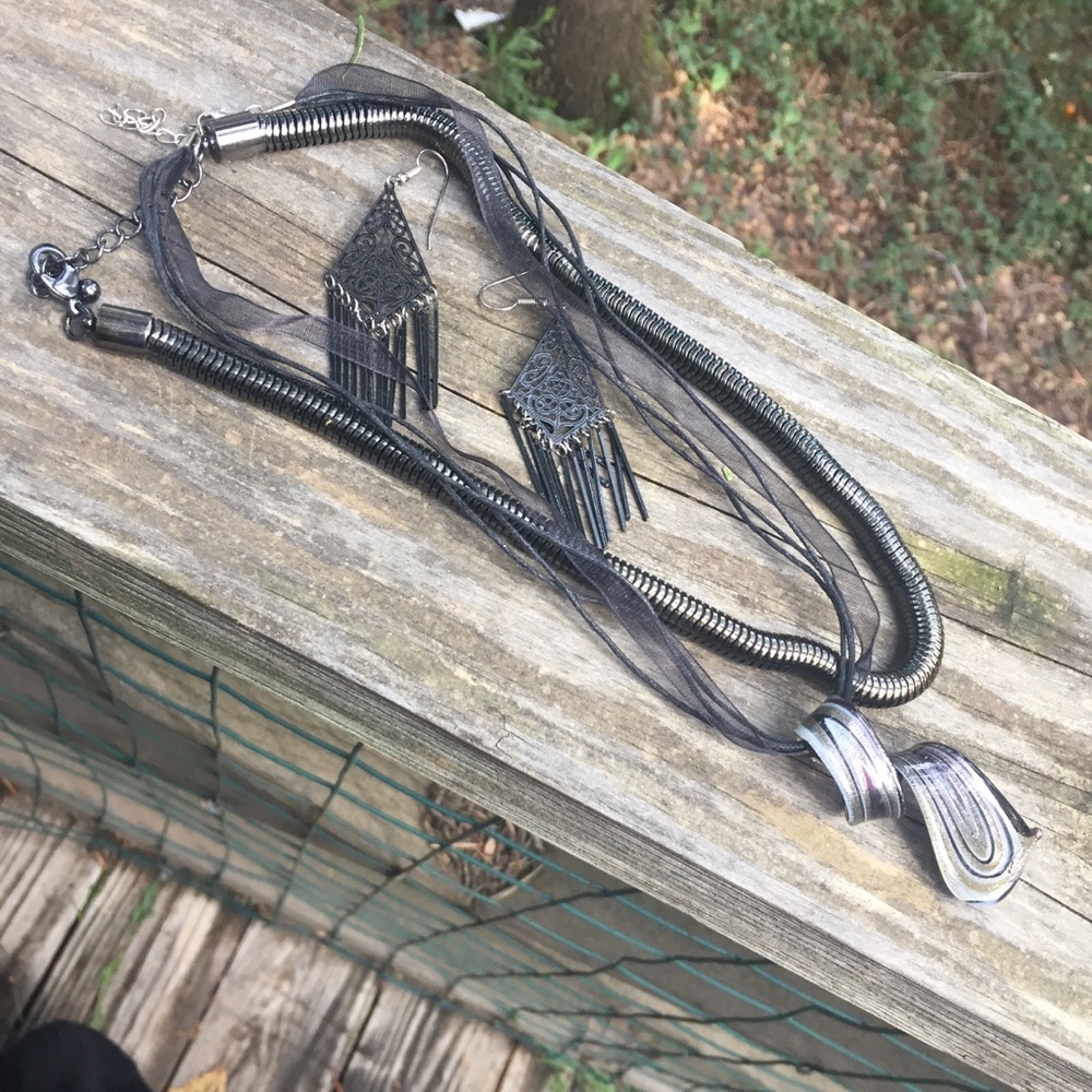 statement necklace,snake necklace+dangle earrings medallion cord necklace